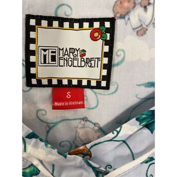 Mary Engelbreit women’s nursery rhymes, nursing scrub top s/small  - Picture 6 of 6